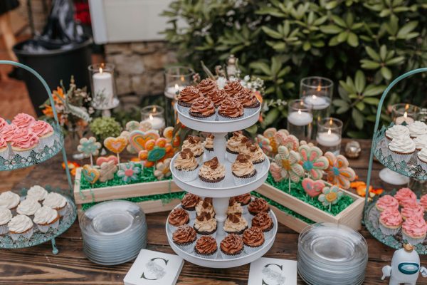 Cake/Cupcake Stands