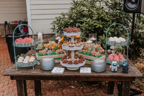 White Three-Tiered Metal Tray